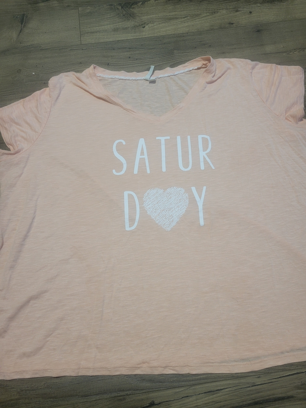 Peach Short-Sleeve V-Neck Tee with 'SATUR DAY' Heart Graphic